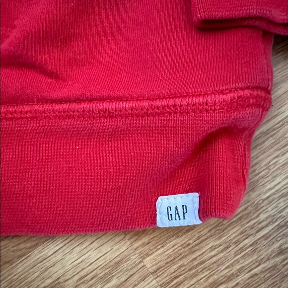 Gap Kids AWESOME red crew neck sweatshirt size 12-18 months - Picture 4 of 4
